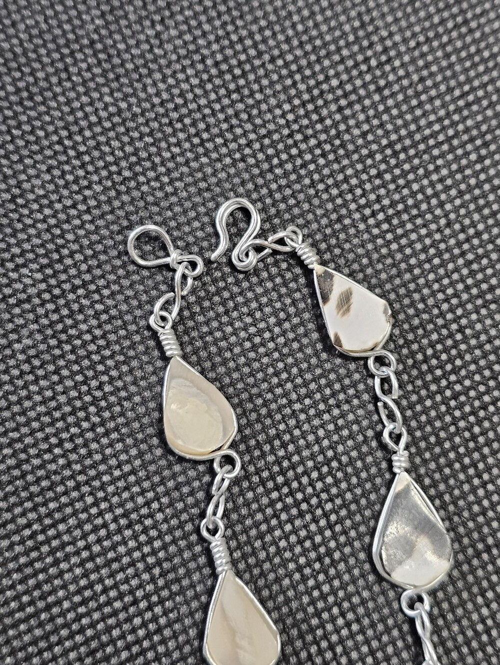 Teardrop Shell Pendant Necklace and Earrings Set - Picture 5 of 6